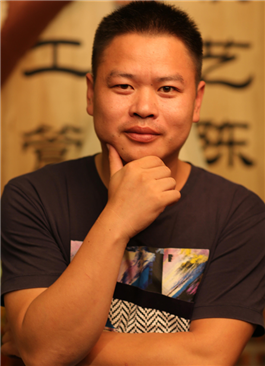 黄政